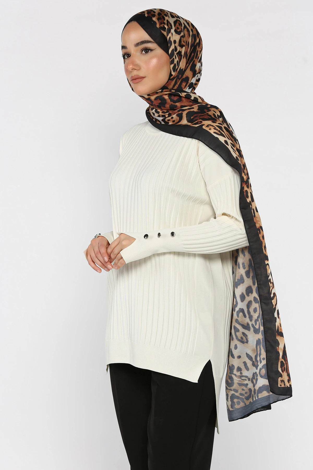 Kadın Ön Kısa Arka Uzun Polyester Tunik