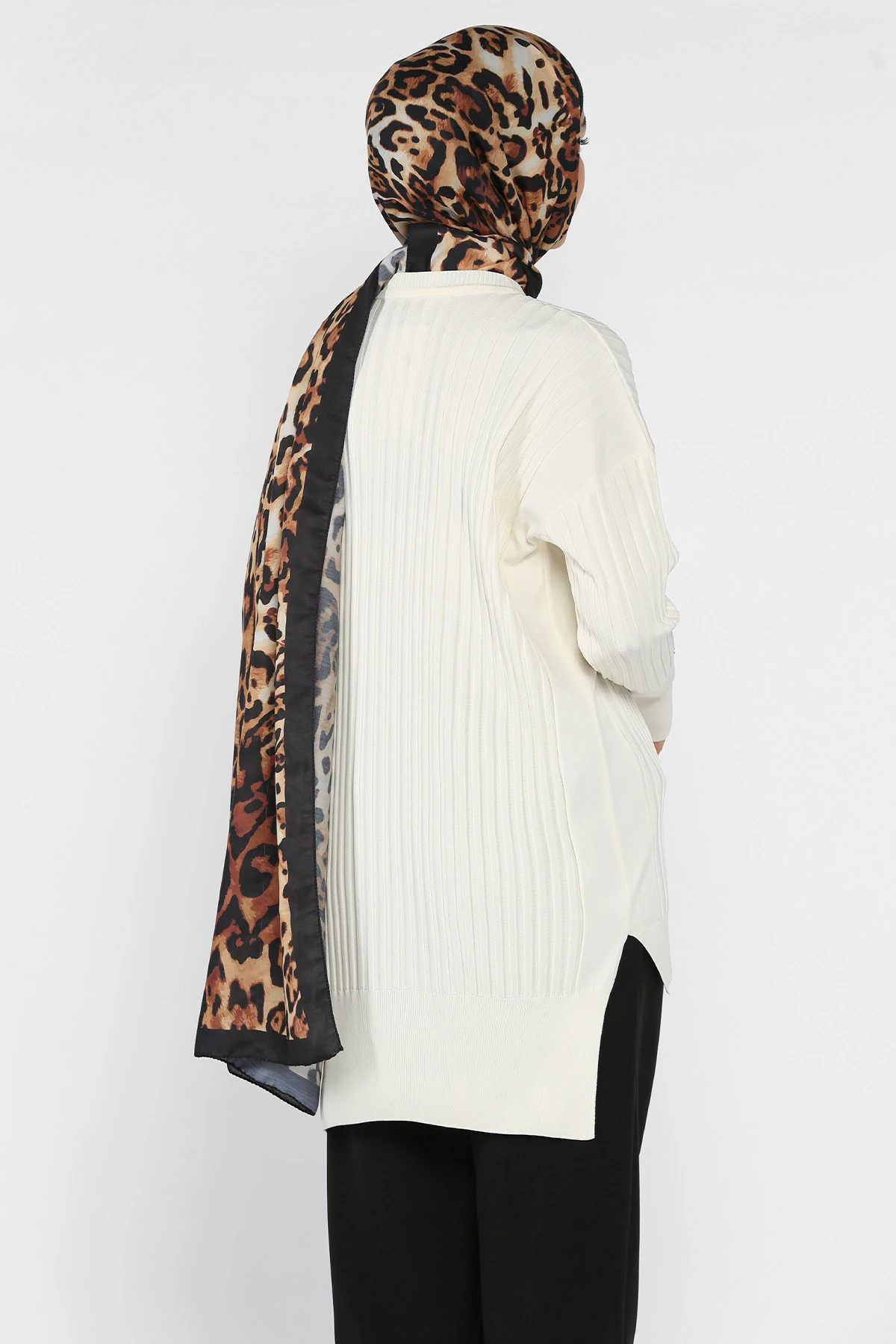Kadın Ön Kısa Arka Uzun Polyester Tunik