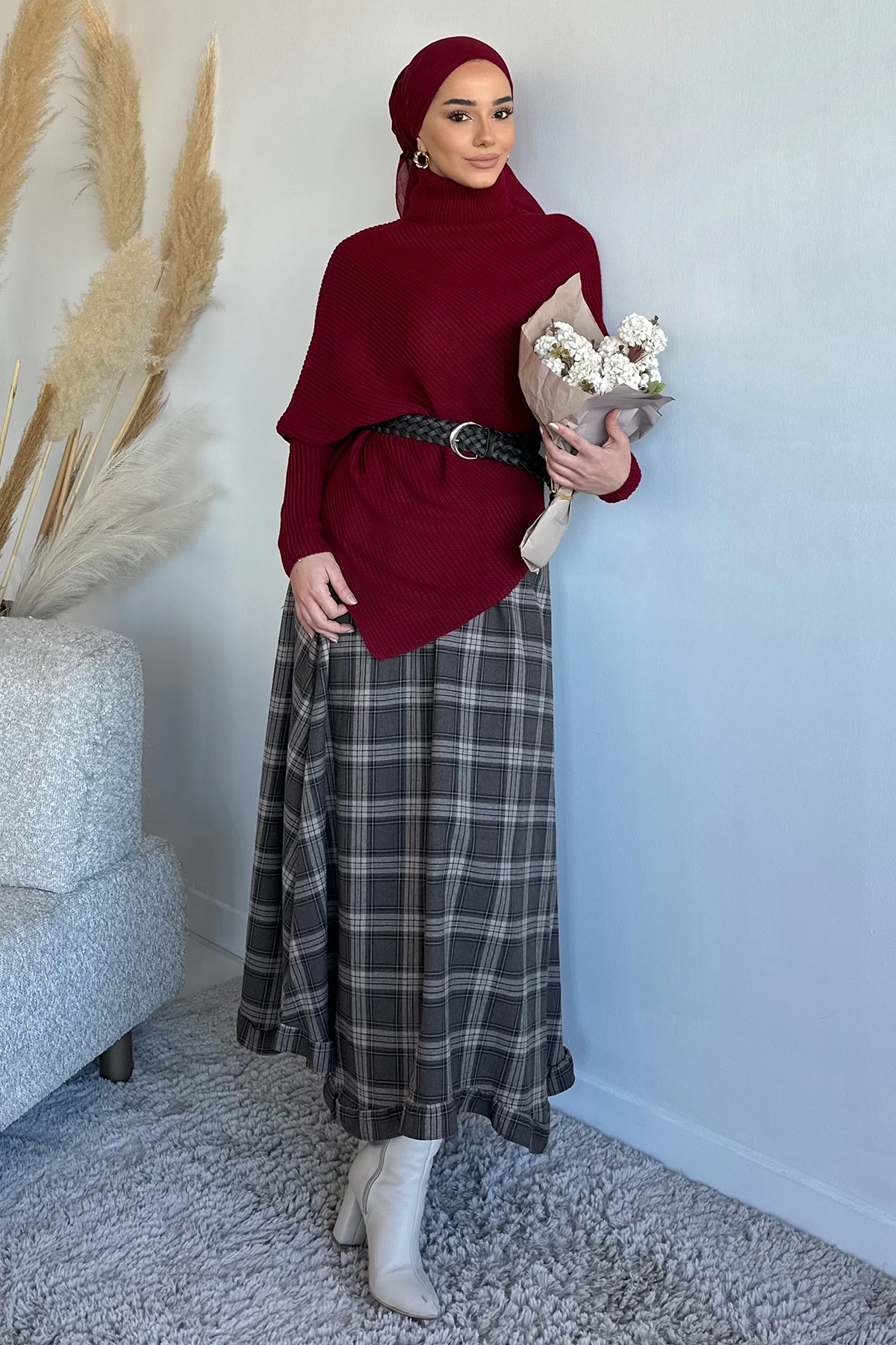 Kadın Boğaz Yaka Asimetrik Kesim Bluz