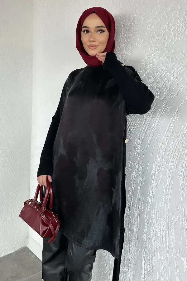 Kadın Kolu Ve Etek Ucu Düğmeli Tunik