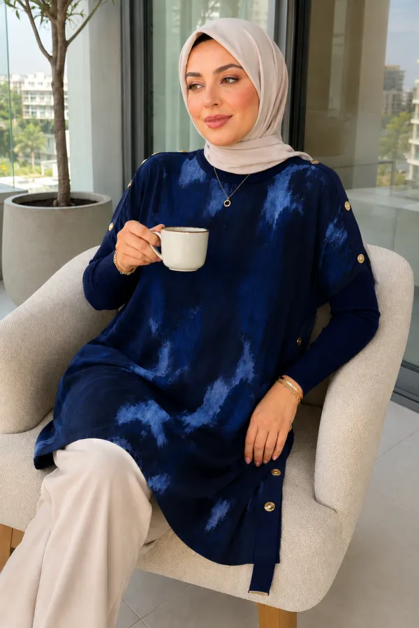 Kadın Kolu Ve Etek Ucu Düğmeli Tunik