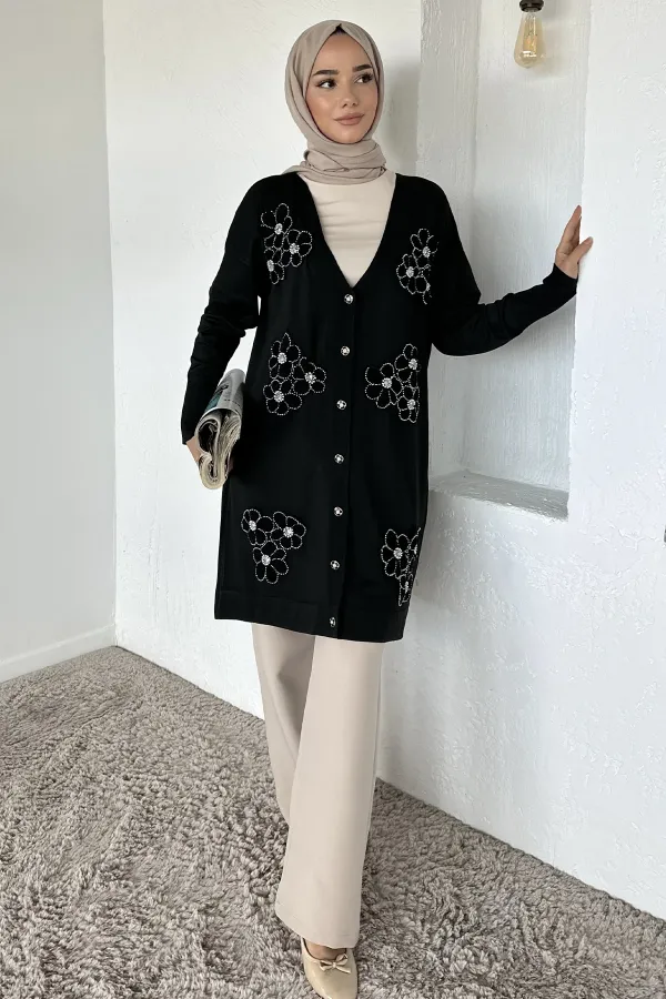 kadın V YAKA GÜL NAKIŞLI DÜĞMELİ UZUN CEKET