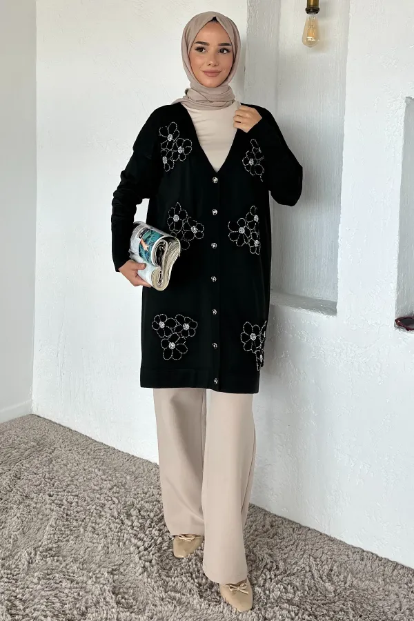 Kadın V Yaka Gül Nakışlı Düğmeli Uzun Ceket