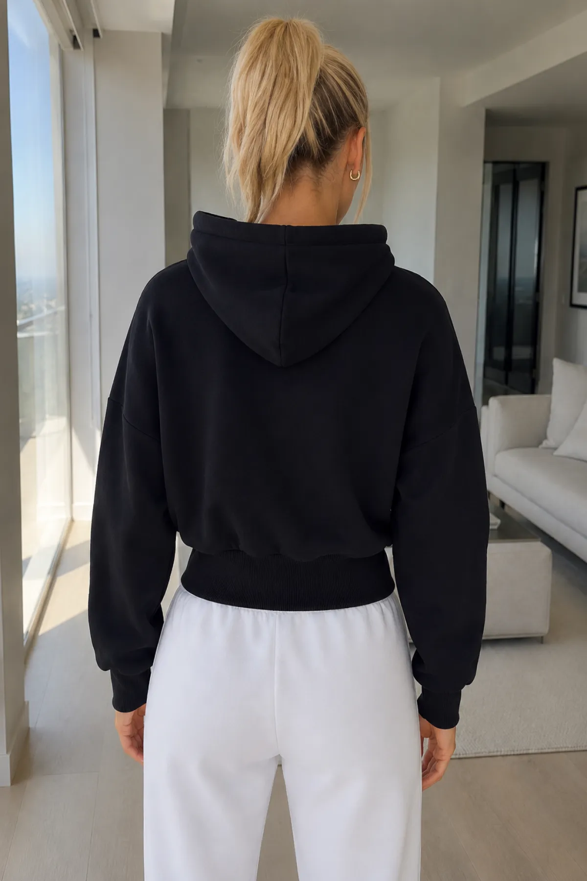 Kadın Kapşonlu Kısa Fermuarlı Sweat