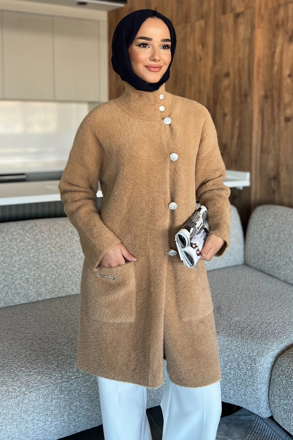 Kadın Dik Kruvaze Yaka Sakal Uzun Ceket