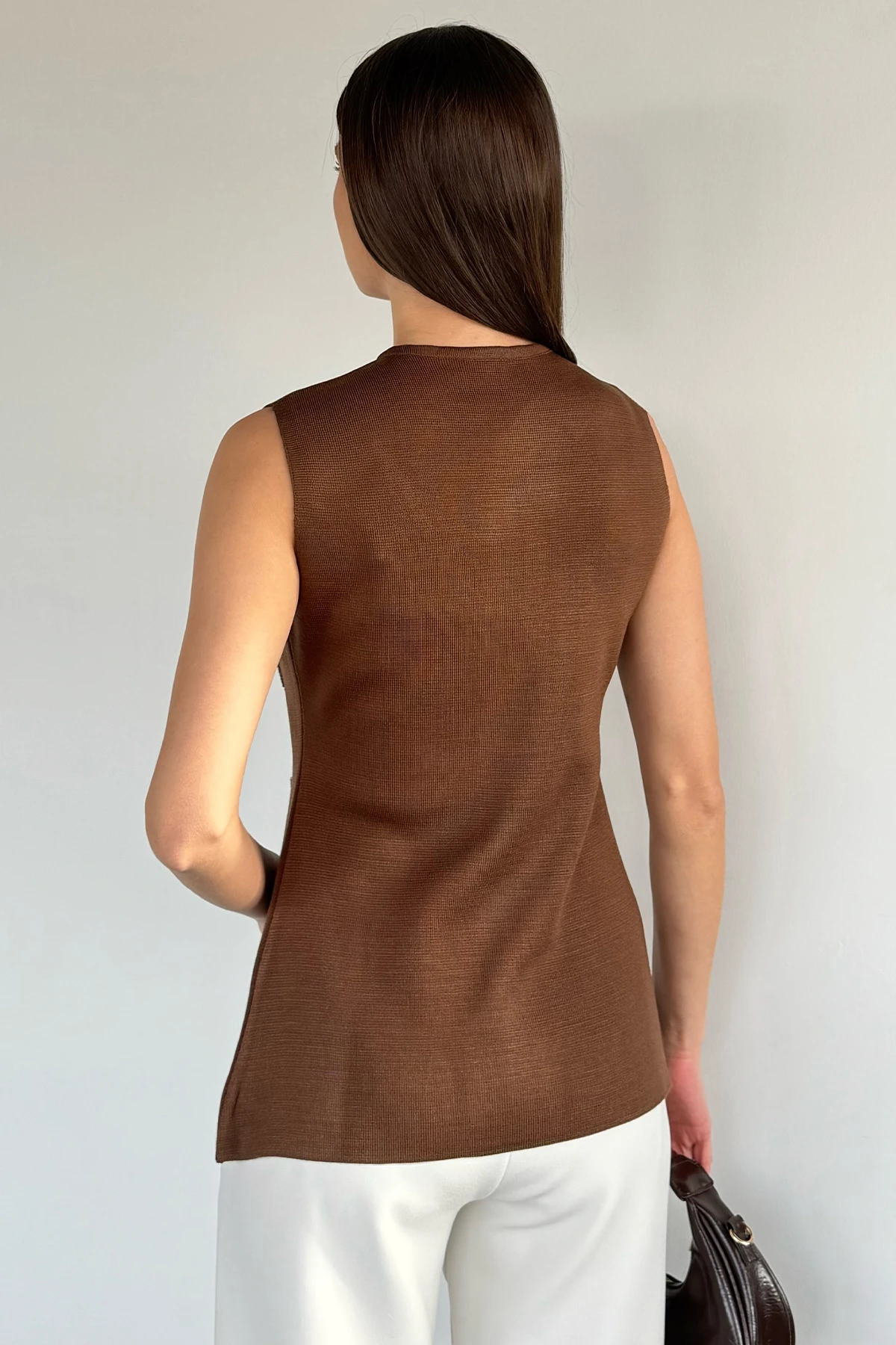 Kadın Taşlı Düğmeli Kolsuz Sweater