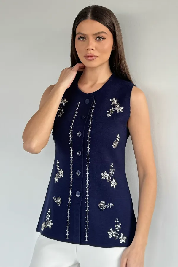 Kadın Taşlı Düğmeli Kolsuz Sweater