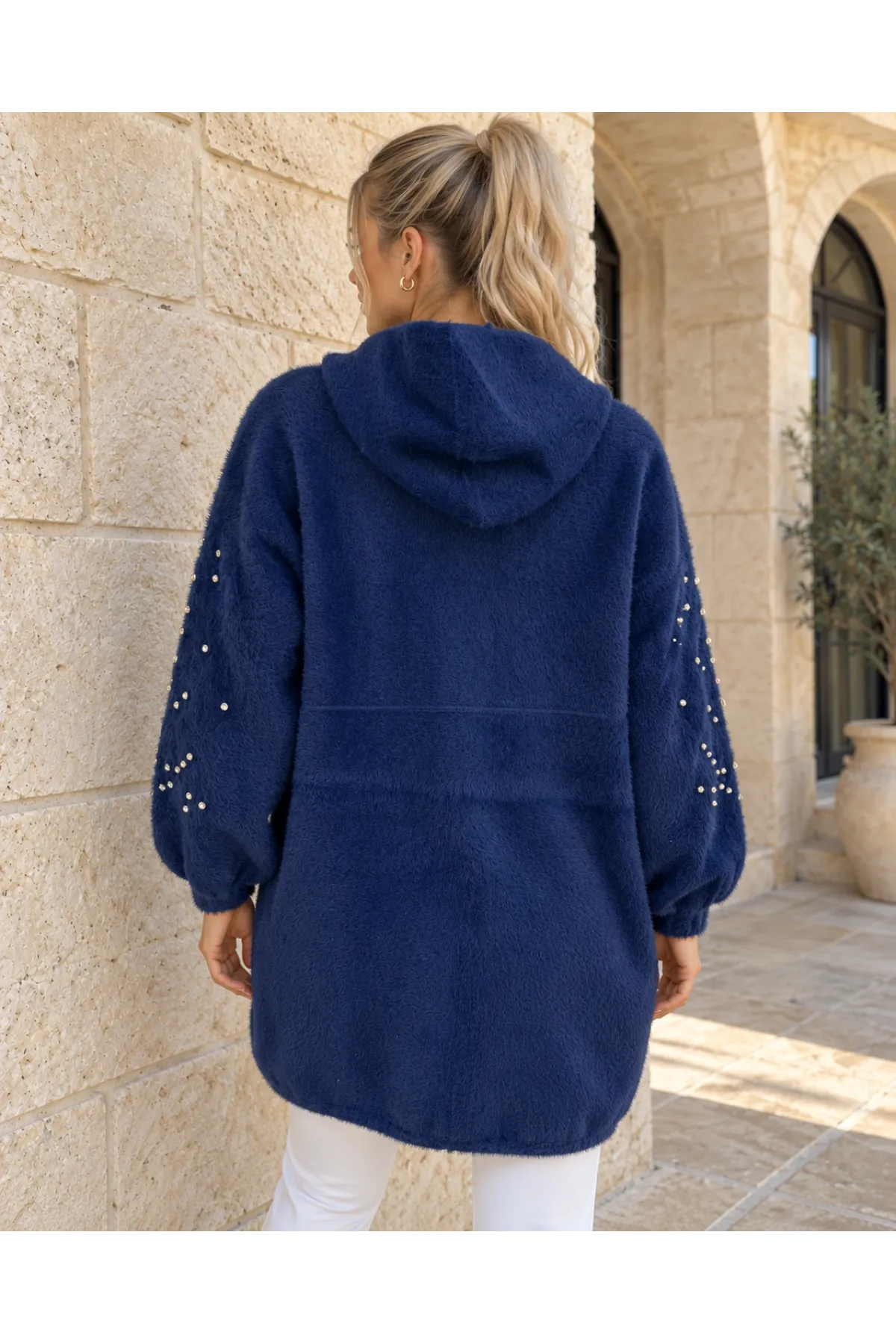 Kolları Nakışlı Hırka