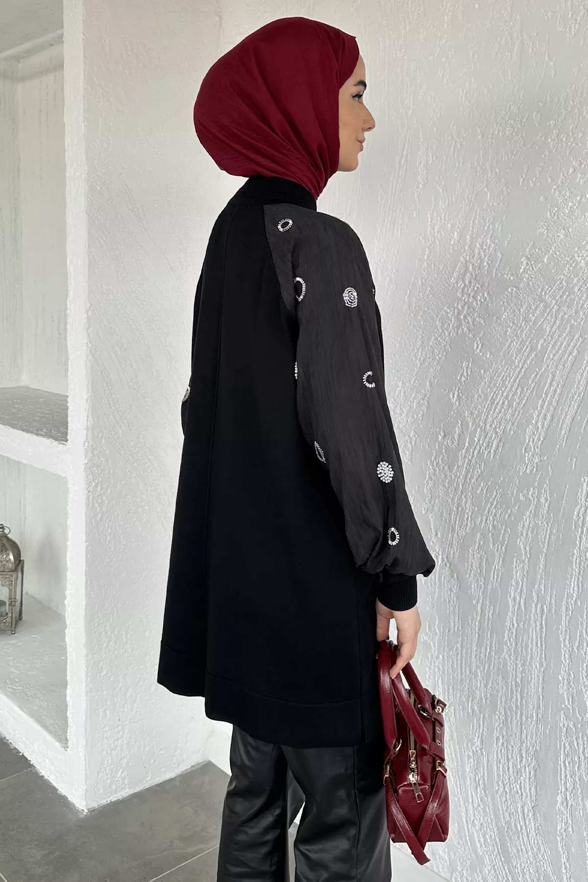 Kadın Kolu Kumaş Nakış Detaylı Tunik