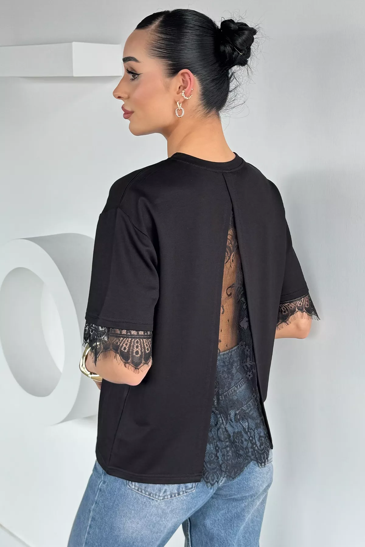 Kadın Sırt Detaylı Dantelli Tshirt