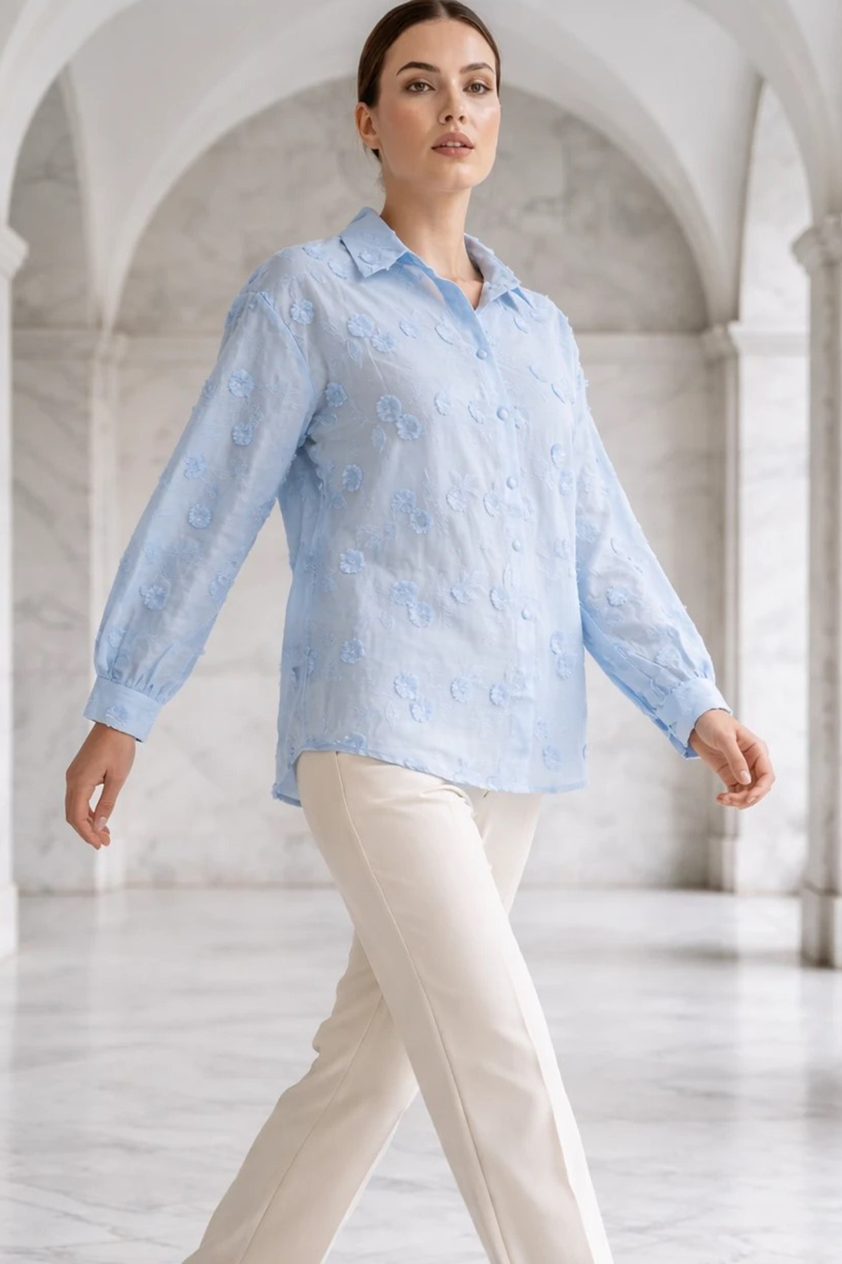 Kadın Kendiliğinden Motifli Gömlek