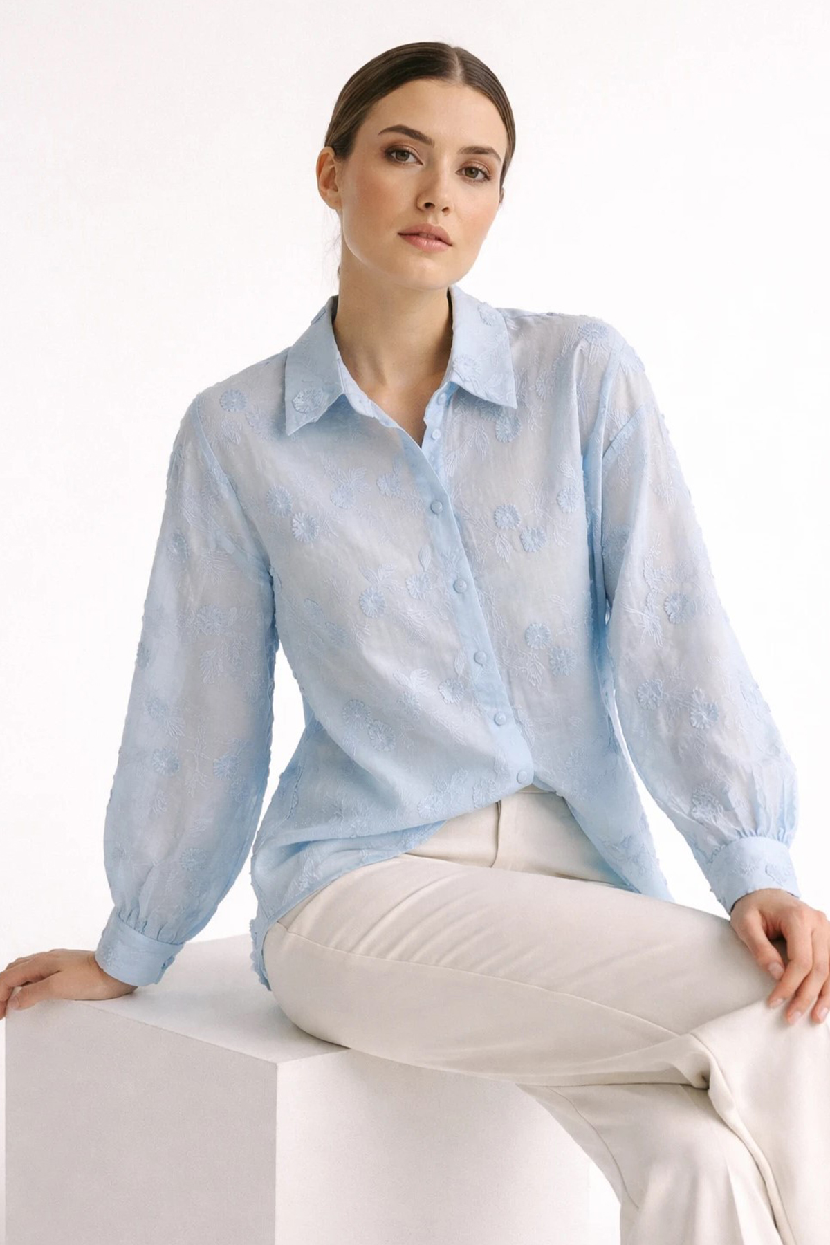 Kadın Kendiliğinden Motifli Gömlek