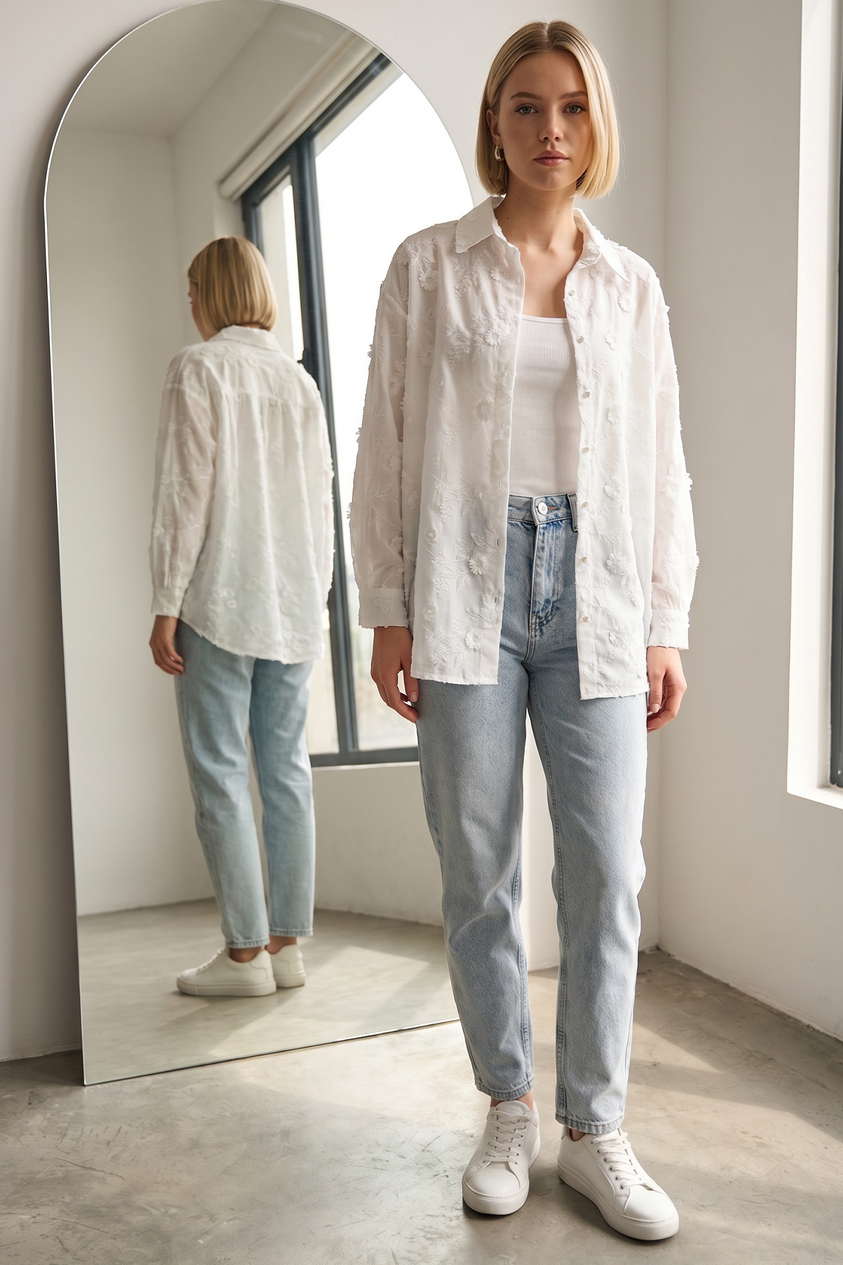 Kadın Kendiliğinden Motifli Gömlek